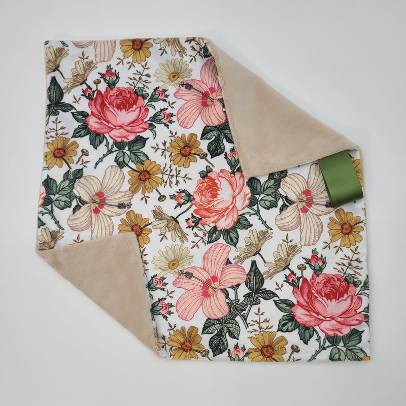 Floral lovey with latte smooth